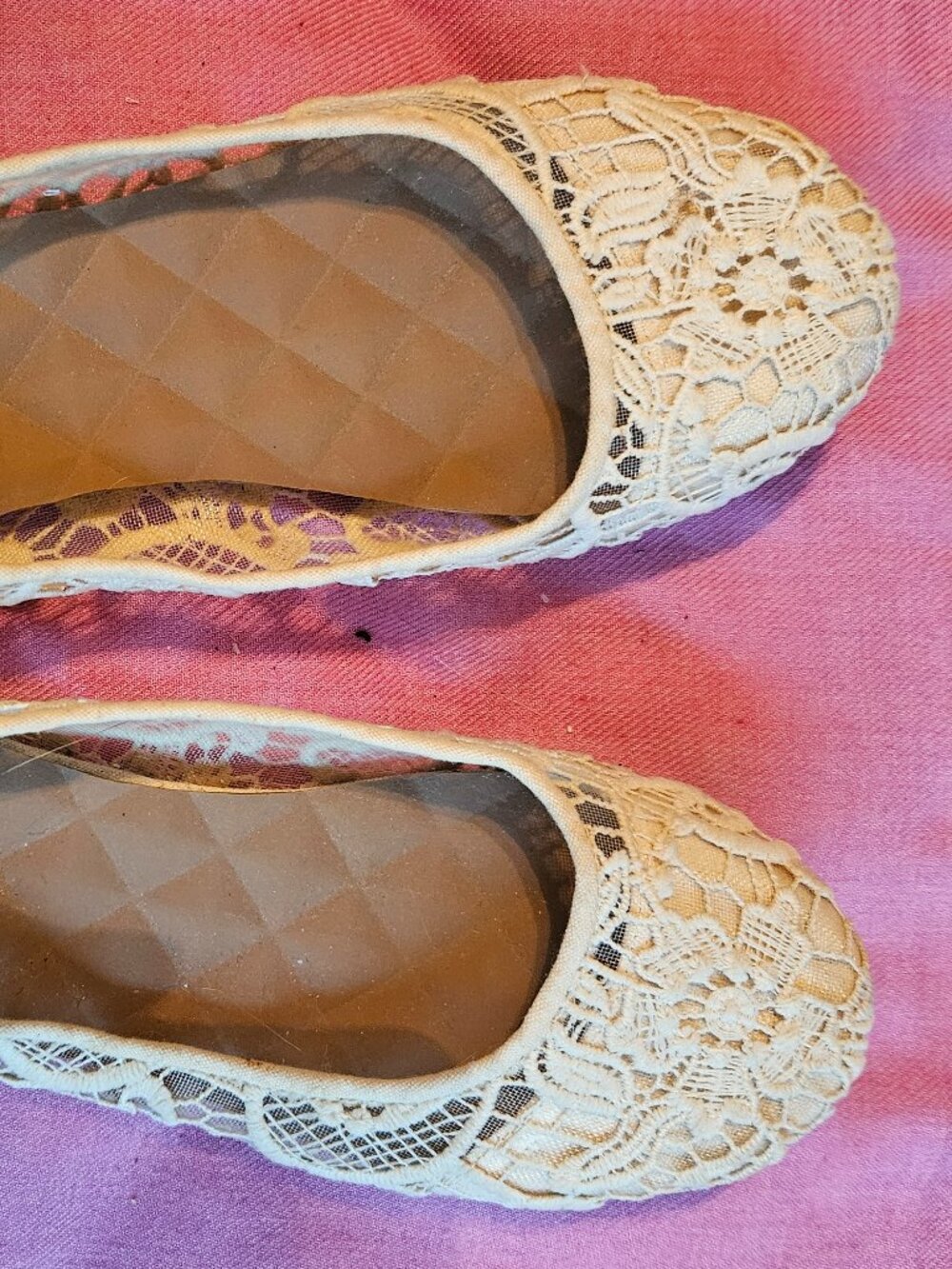 KATE Brand Women's 9 Slip On Flats Cream Colored